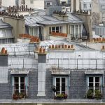 La mairie de Paris entend lutter contre l'insalubrité des chambres de bonnes de la capitale.