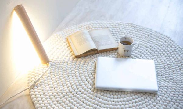 DIY : fabriquez une lampe en bois à poser design grâce à un pied de lit