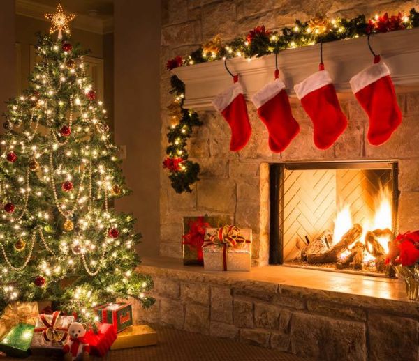 Noël aux USA : pour un bon feu de cheminée, tout le monde allume sa télé
