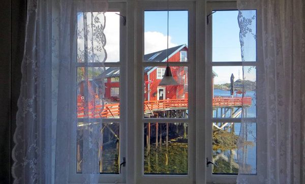 En Norvège, des lampes à chaque fenêtre comme repères dans la nuit
