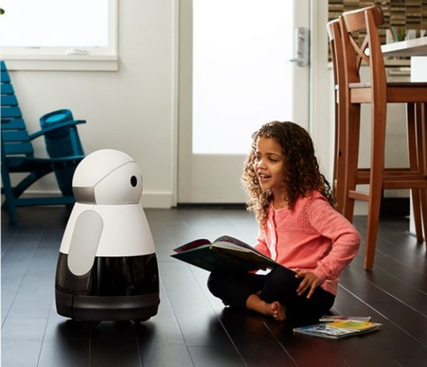 Robots compagnons : simples jouets ou super nounous pour vos enfants ?
