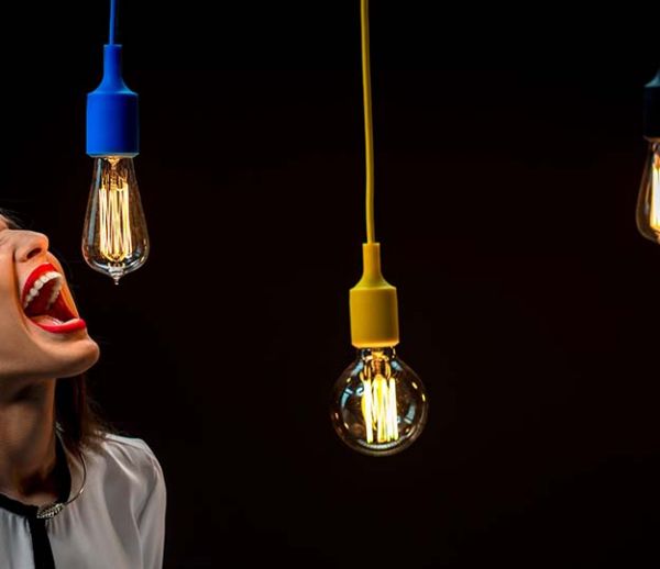 Le saviez-vous : vous disputer à côté d'une ampoule augmente vos factures d'électricité