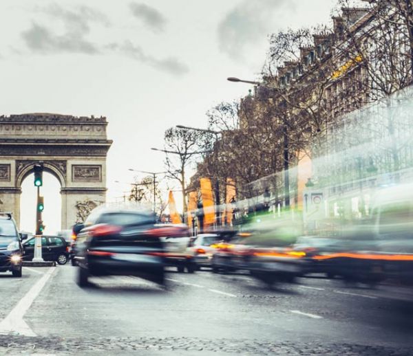 La mairie de Paris veut interdire les voitures à essence d'ici 2030