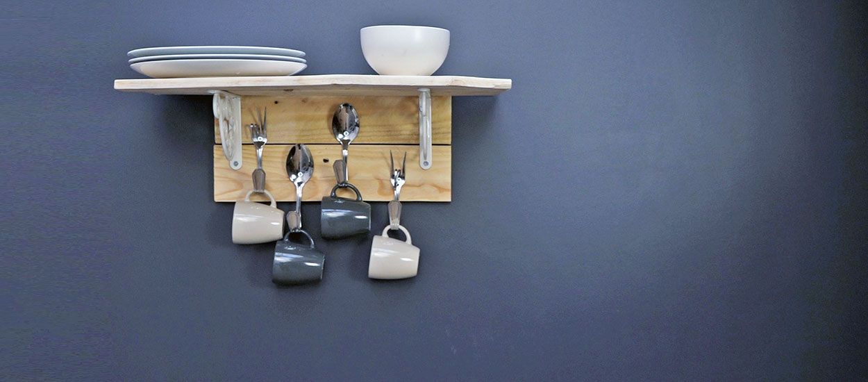 Tuto : Fabriquez une étagère récup' pour votre cuisine en détournant des couverts