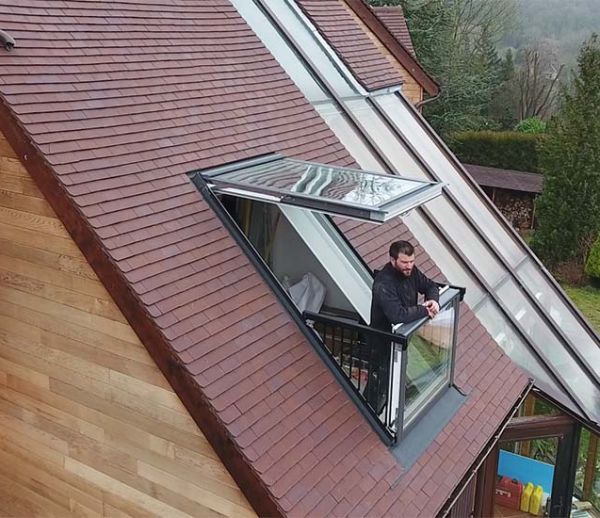 Une fenêtre qui se transforme en balcon sur votre toit, c'est possible !