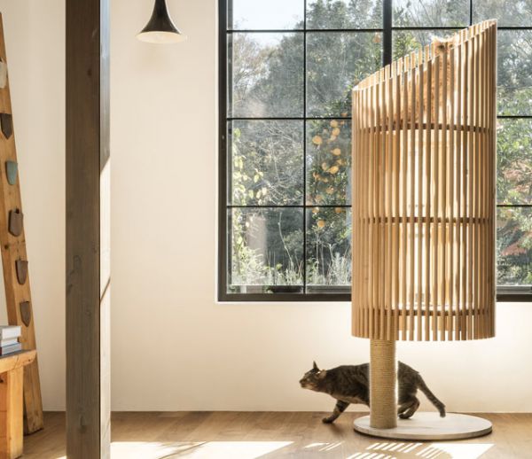 Un arbre à chat design et minimaliste tout droit venu du Japon