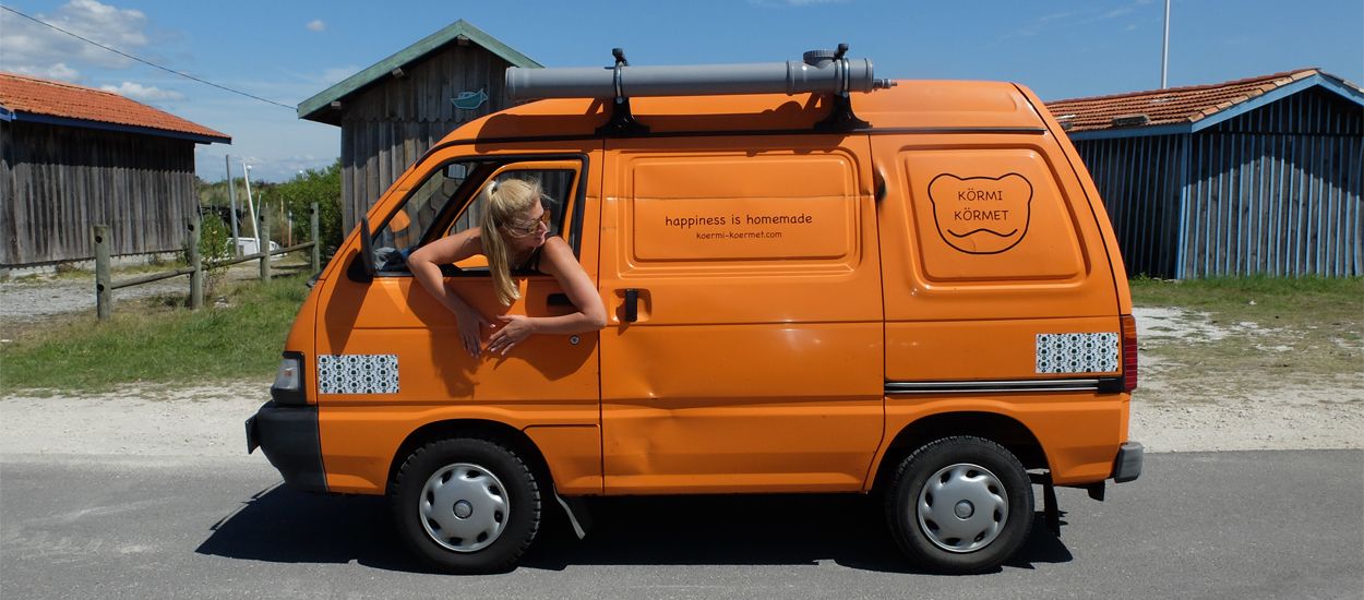 Cette Allemande a réussi à faire tenir une maison dans un mini-van !