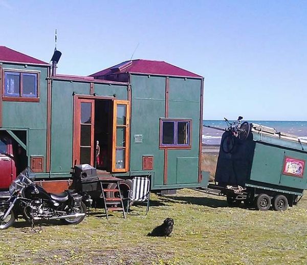 Vacances toute l'année : Il sillonne la Nouvelle-Zélande avec cet étonnant house truck