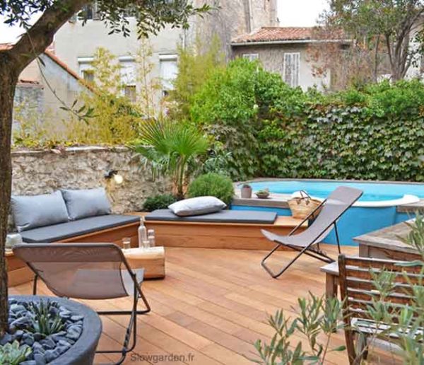 Avant / Après : Cette terrasse bétonnée est devenue un paradis tropical sublimé par la piscine