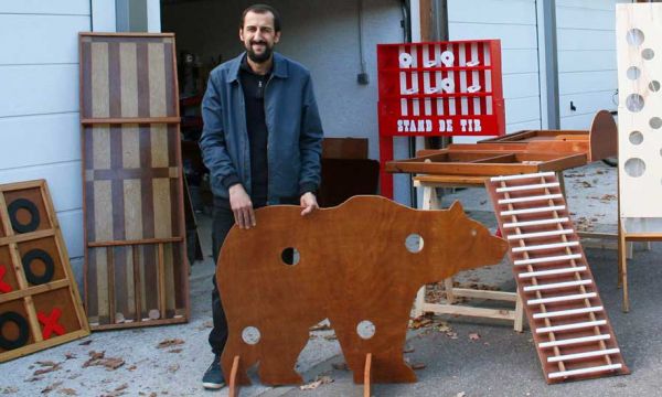 Ce bricoleur nancéen fabrique des jeux en bois géants avec du bois récup'