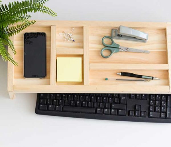Tuto : Fabriquez un plateau pour ranger facilement vos affaires sur votre bureau