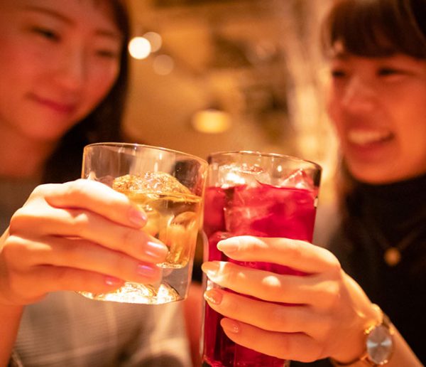 Au Japon, le dernier chic : boire un cocktail dans une déchetterie !