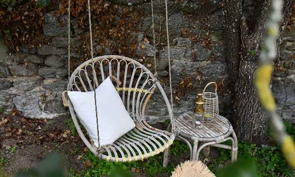 Tuto : Transformez un siège vintage en rotin en fauteuil suspendu