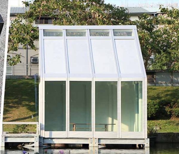 Isoler les fenêtres avec de l'eau : l'innovation prometteuse pour se passer de clim'