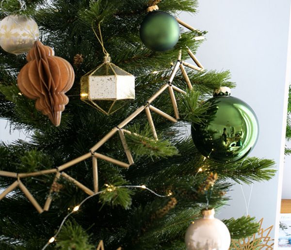Tuto : Fabriquez une guirlande de Noël en laiton typique des pays nordiques