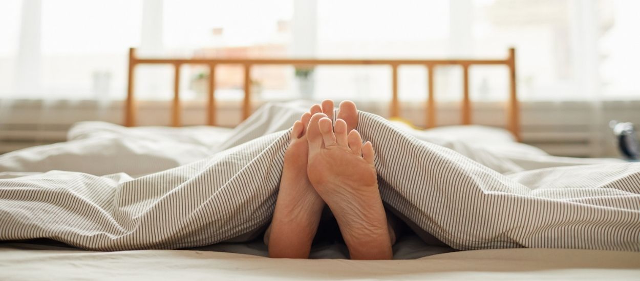 Pourquoi sortir le pied de la couette est-il efficace pour avoir moins chaud la nuit ?