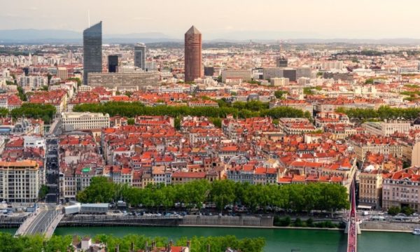Stop à la canicule : Lyon expérimente une peinture anti-chaleur sur ses trottoirs